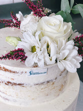 Lade das Bild in den Galerie-Viewer, Naked Cake ,,Spring"