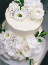 Lade das Bild in den Galerie-Viewer, Torte "White Dream"