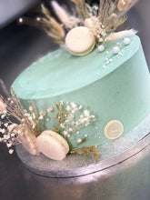 Lade das Bild in den Galerie-Viewer, Torte „Beauty“