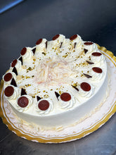 Lade das Bild in den Galerie-Viewer, Käsesahne Torte