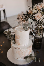 Lade das Bild in den Galerie-Viewer, Naked Cake „Modern" zu kirchlichen Anlässen