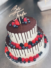 Lade das Bild in den Galerie-Viewer, Naked Cake ,,Berry" zu kirchlichen Anlässen