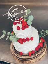 Lade das Bild in den Galerie-Viewer, Streifentorte ,,Eucalyptus" mit roten Beeren zu kirchlichen Anlässen