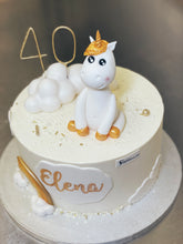 Lade das Bild in den Galerie-Viewer, Einhorntorte ,,Goldie"