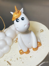 Lade das Bild in den Galerie-Viewer, Einhorntorte ,,Goldie"