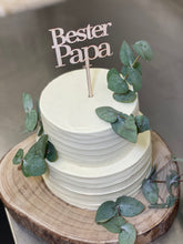 Lade das Bild in den Galerie-Viewer, Streifentorte „Eucalyptus“ mit Topper