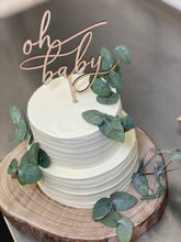 Lade das Bild in den Galerie-Viewer, Streifentorte „Eucalyptus“ mit Topper