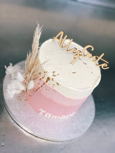 Lade das Bild in den Galerie-Viewer, Torte „Sweet Dream“ mit Topper