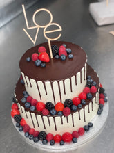 Lade das Bild in den Galerie-Viewer, Naked Cake ,,Berry"