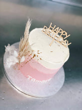 Lade das Bild in den Galerie-Viewer, Torte „Sweet Dream“ mit Topper