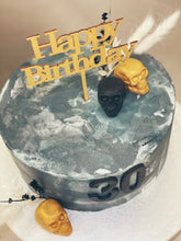 Lade das Bild in den Galerie-Viewer, Torte „Totenkopf“