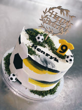 Lade das Bild in den Galerie-Viewer, Torte ,,Fußball"
