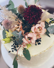 Lade das Bild in den Galerie-Viewer, Naked Cake ,,Blumenstrauß"