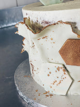 Lade das Bild in den Galerie-Viewer, Torte „Geometrie“ zu kirchlichen Anlässen