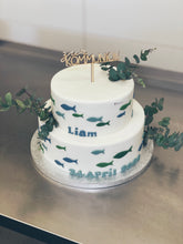 Lade das Bild in den Galerie-Viewer, Torte „Blaue Fische“ zu kirchlichen Anlässen