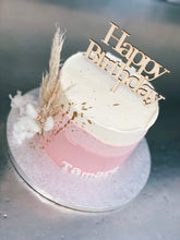 Lade das Bild in den Galerie-Viewer, Torte „Sweet Dream“ mit Topper