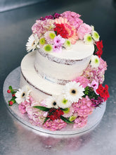 Lade das Bild in den Galerie-Viewer, Naked Cake ,,Flower Power&quot;
