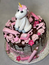 Lade das Bild in den Galerie-Viewer, Torte zur Einschulung „Einhorn“

