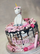 Lade das Bild in den Galerie-Viewer, Torte zur Einschulung „Einhorn“
